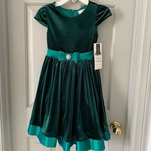 Girls Green Velvet Holiday Dress Size 6X